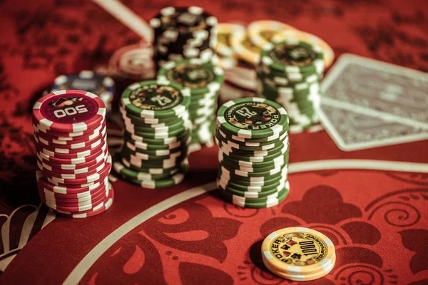 Betting positions and stake selection Dragon Tiger betting interface on dbltoto slot showing Dragon, Tiger, Tie positions